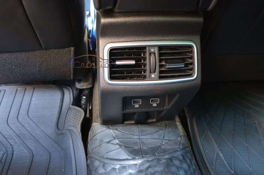 Megane Renault أبيض