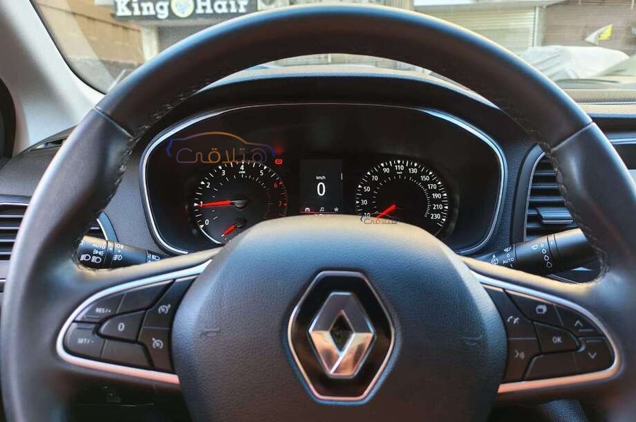 Megane Renault أبيض