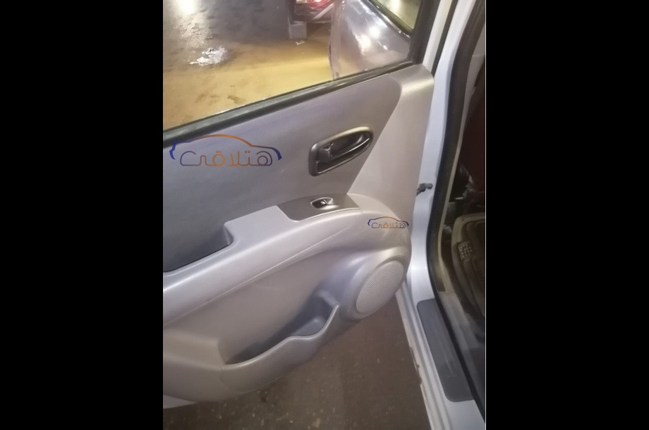 Matrix Hyundai Silver