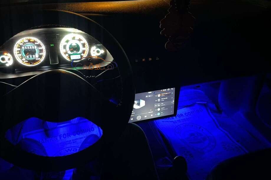 Felicia Skoda الأزرق الداكن