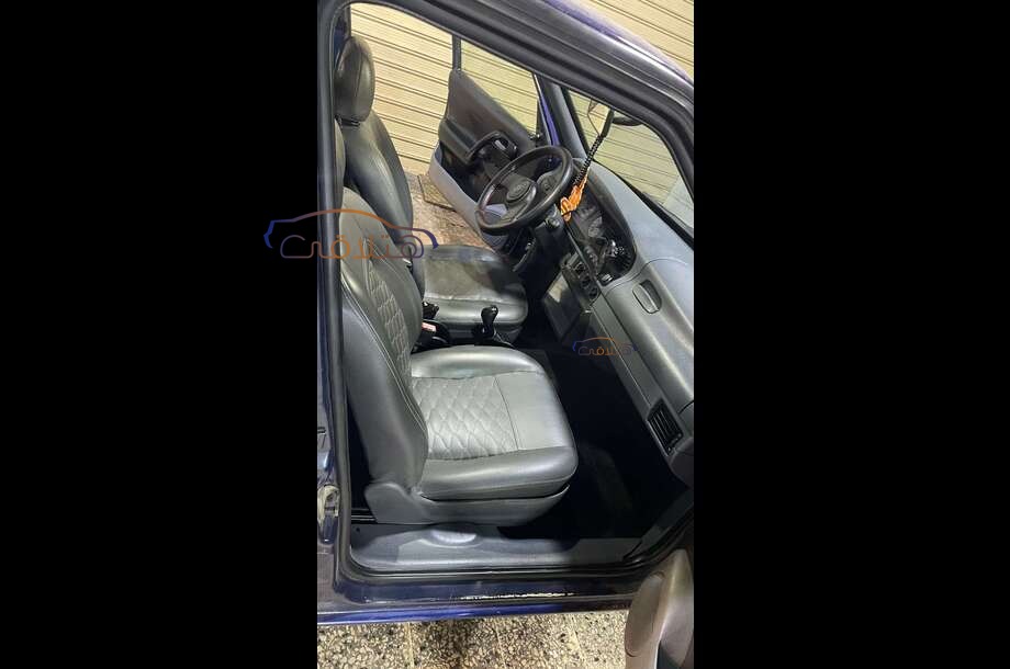 Felicia Skoda الأزرق الداكن