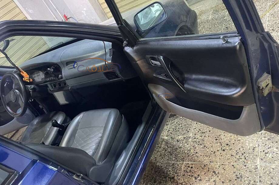 Felicia Skoda الأزرق الداكن