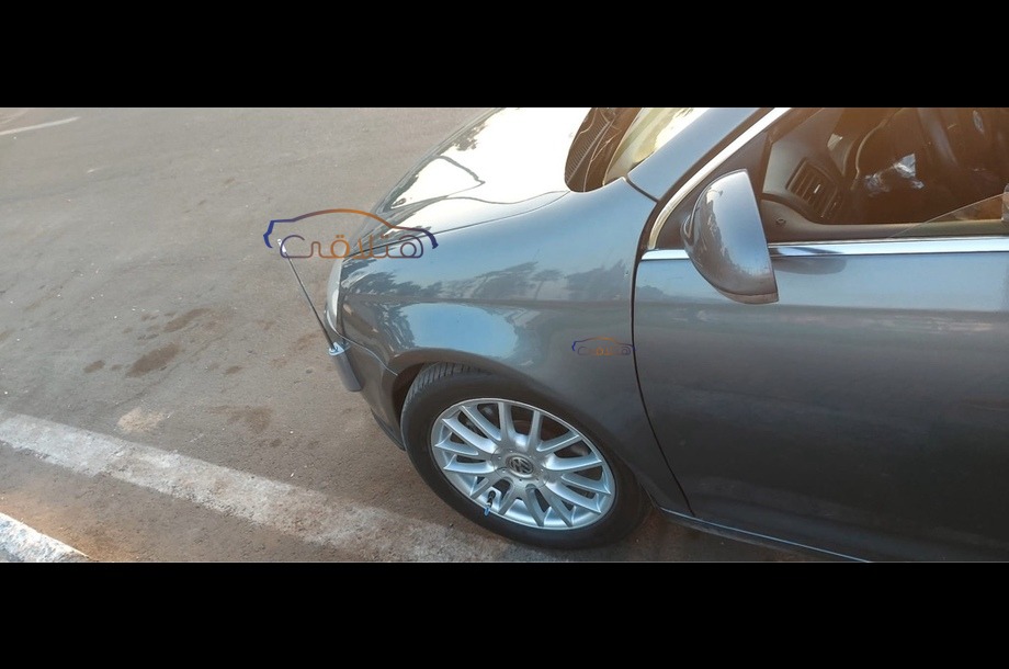 Jetta Volkswagen فضي