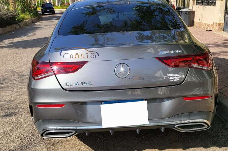 CLA 180 Mercedes رمادي