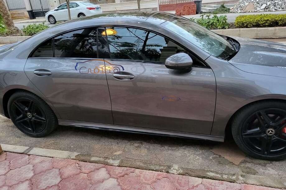 CLA 180 Mercedes رمادي