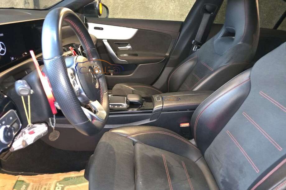 CLA 180 Mercedes رمادي