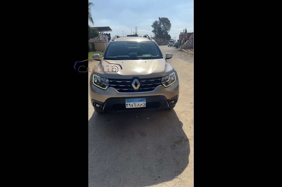 Duster Renault برونزي