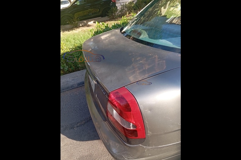 Nubira 2 Daewoo فضي