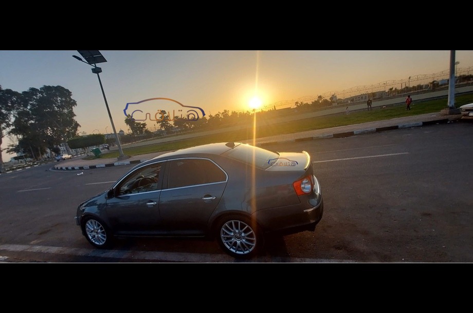 Jetta Volkswagen فضي