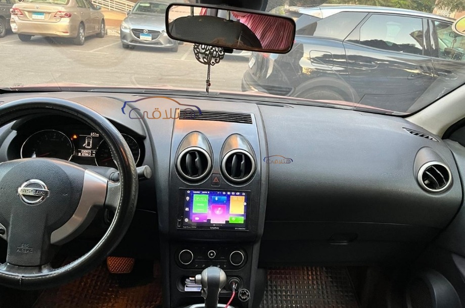 Qashqai Nissan احمر