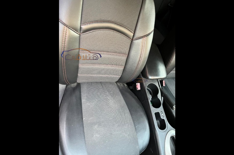 Qashqai Nissan احمر