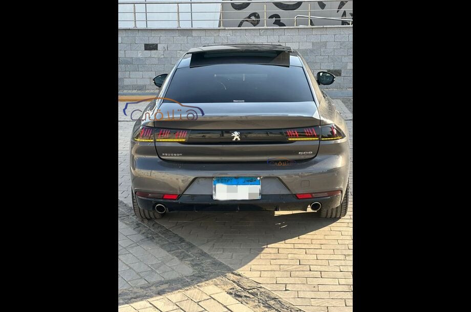 508 Peugeot رمادي