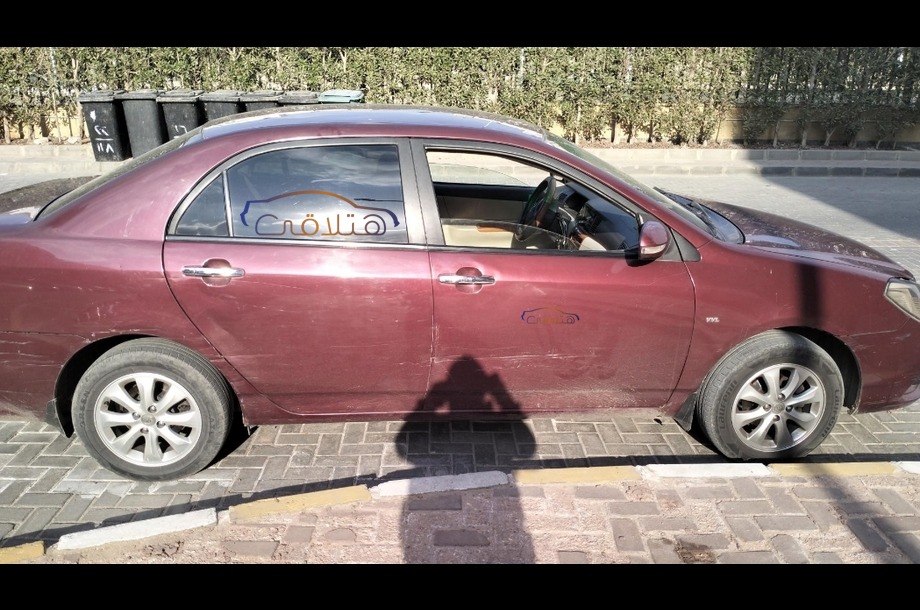 F3 Byd احمر غامق