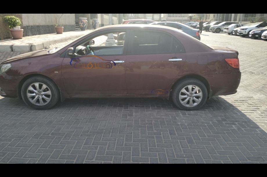 F3 Byd احمر غامق