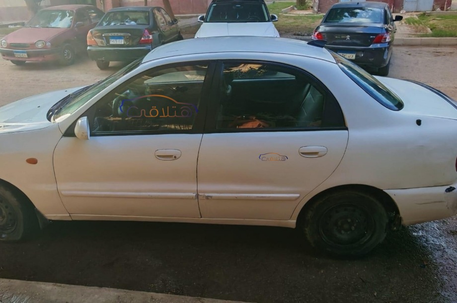 Lanos Chevrolet White