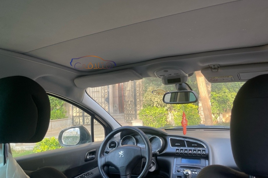 3008 Peugeot بترولي