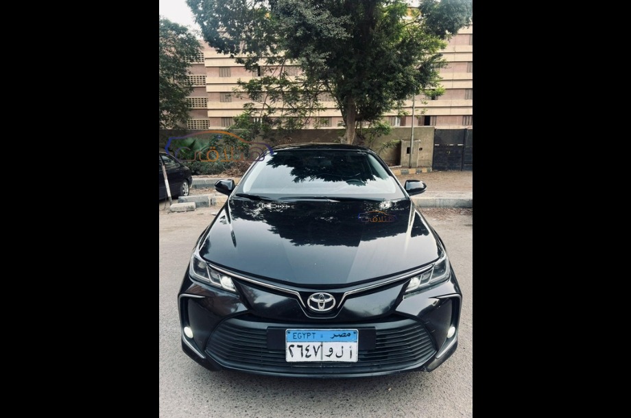 Corolla Toyota أسود