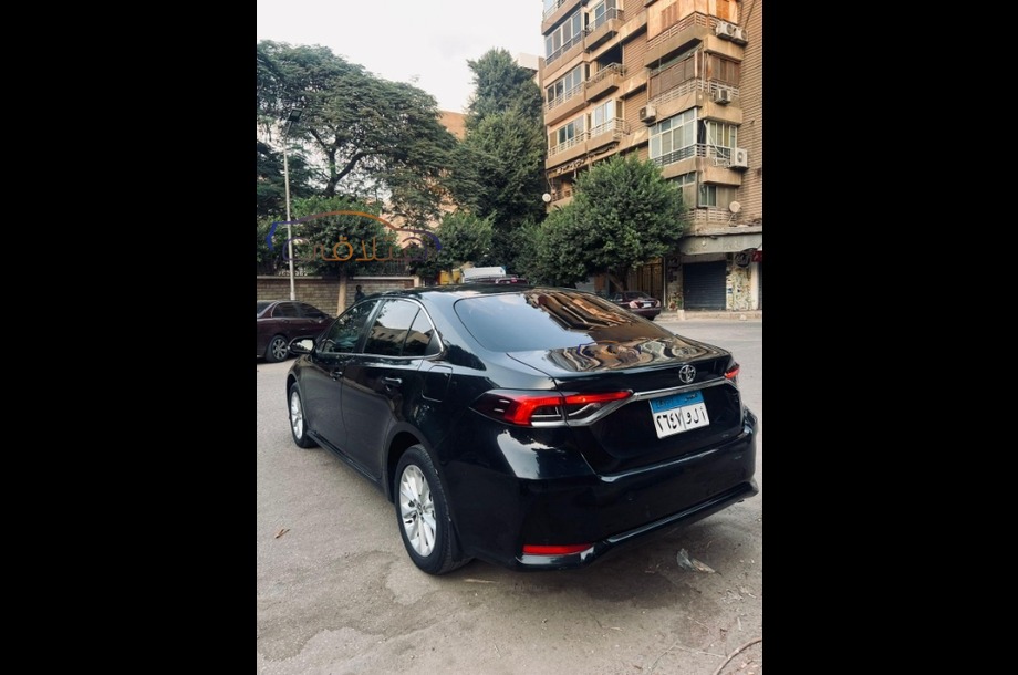Corolla Toyota أسود