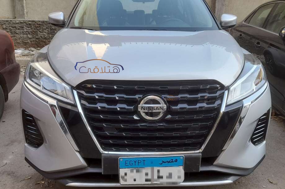 Qashqai Nissan فضي