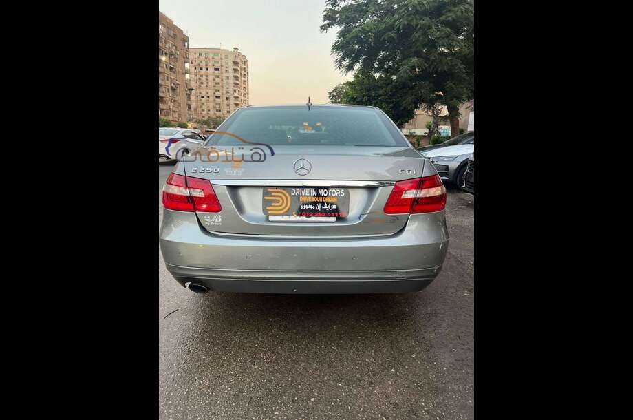E 250 Mercedes فضي