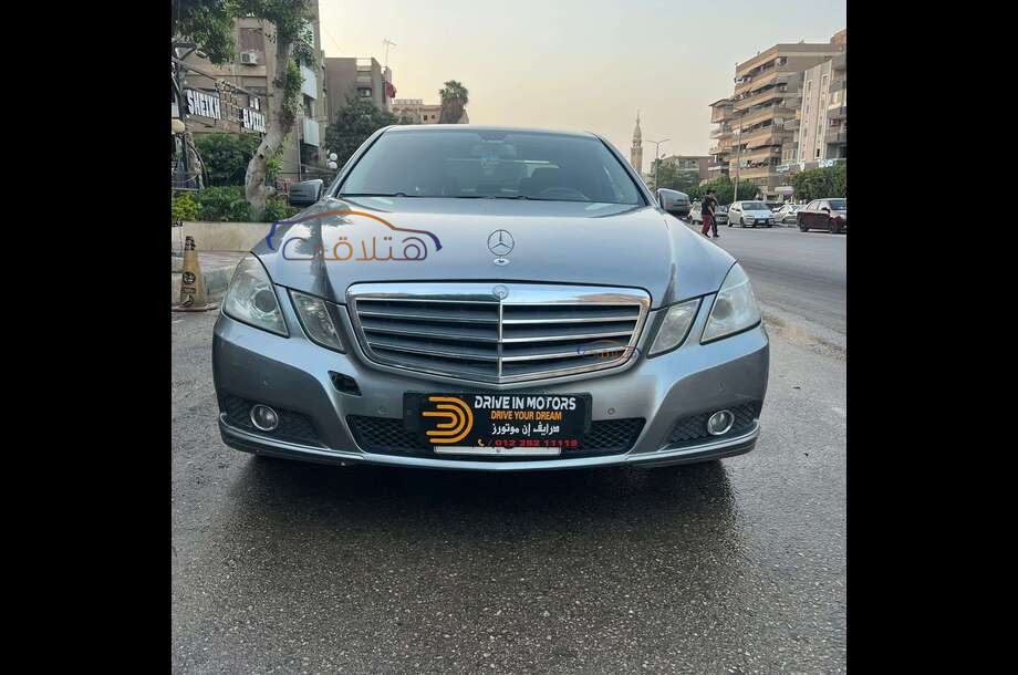 E 250 Mercedes فضي