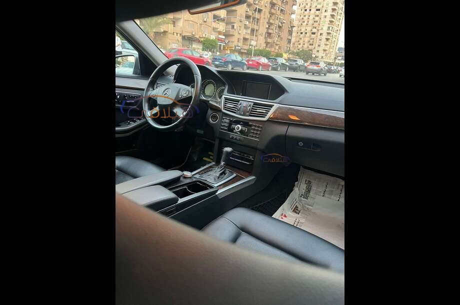 E 250 Mercedes فضي
