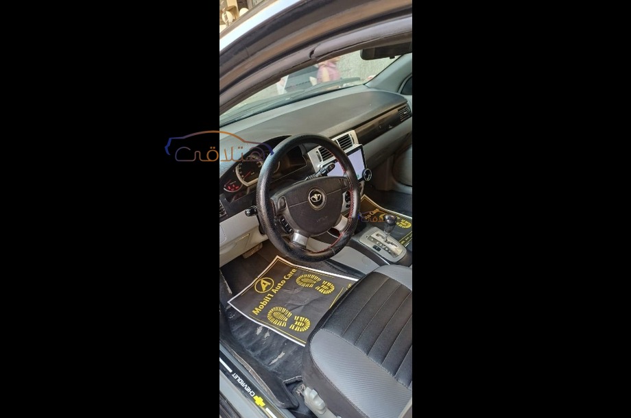 Optra Chevrolet أسود