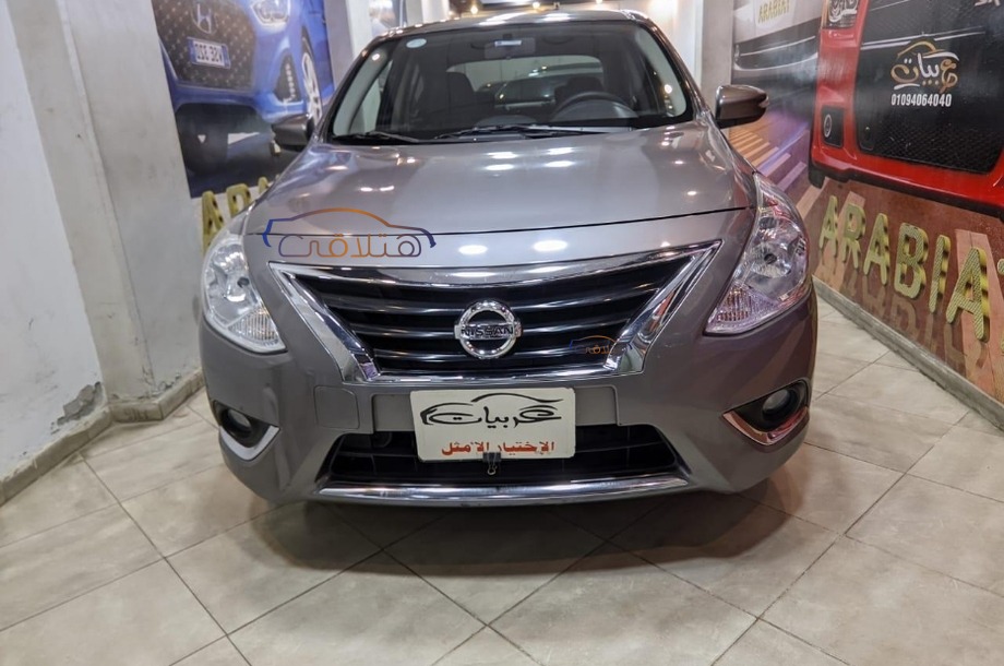 Sunny Nissan رمادي