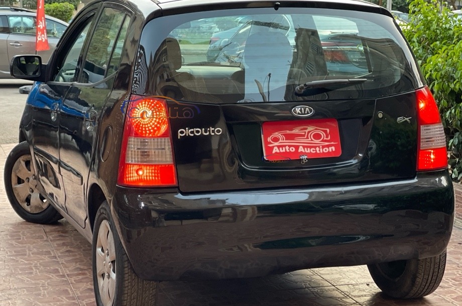 Picanto Kia أسود