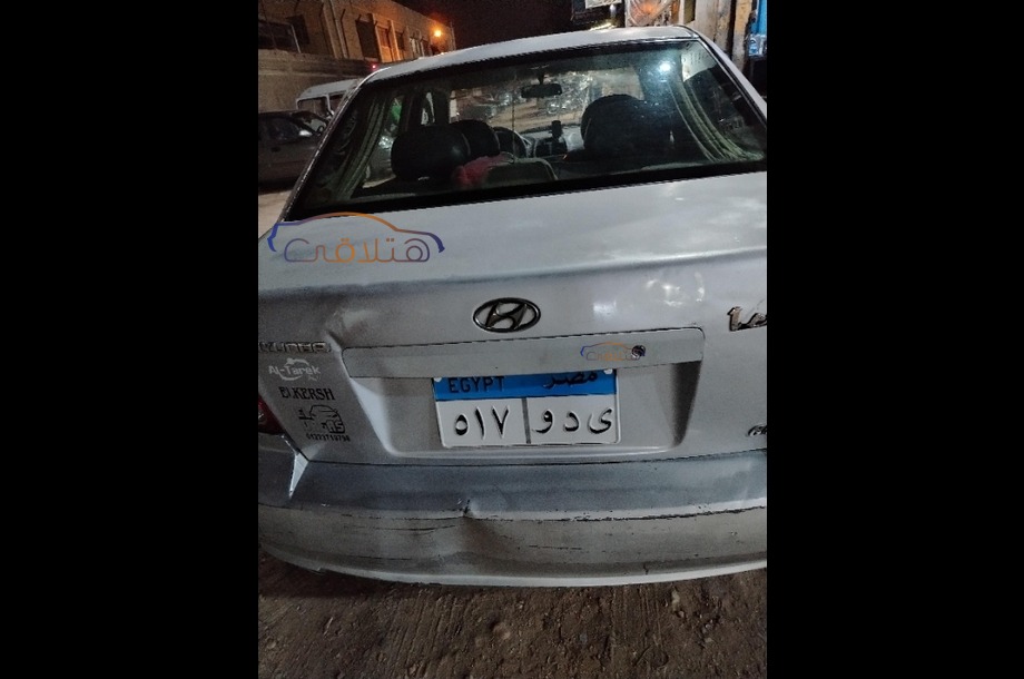 Verna Hyundai فضي