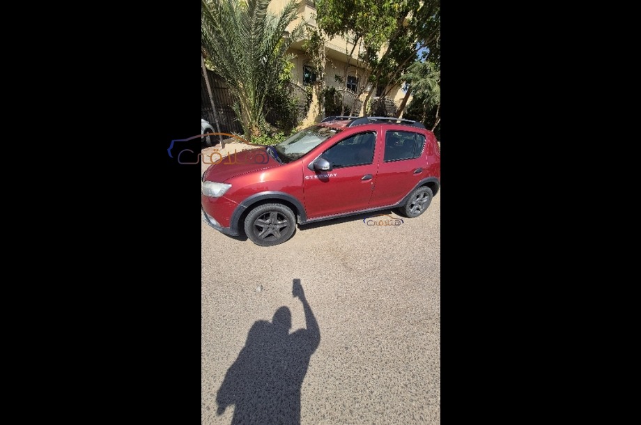 Sandero Step Way Renault احمر