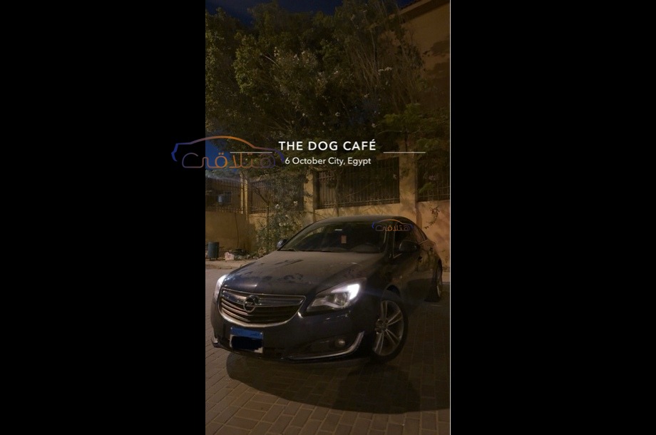 Insignia Opel أزرق