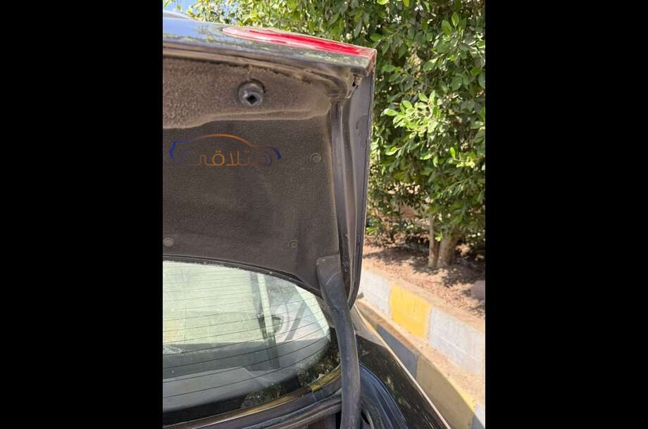 200 Mercedes Dark blue