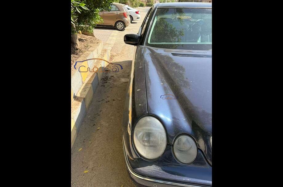 200 Mercedes Dark blue