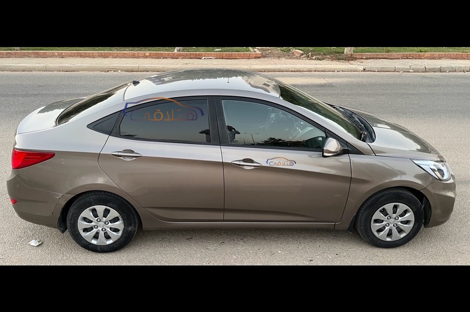 Accent RB Hyundai برونزي