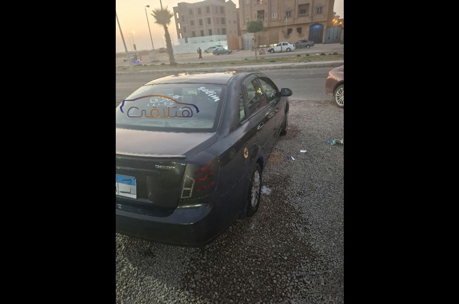 Optra Chevrolet أسود