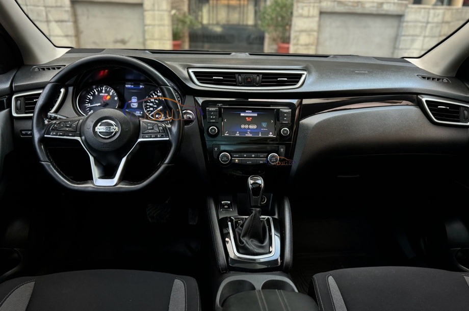 Qashqai Nissan رمادي