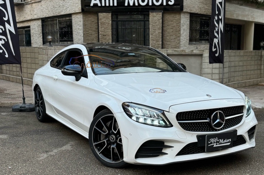 C 300 Mercedes White