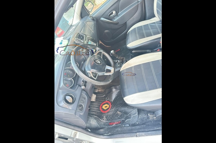 Logan Renault فضي