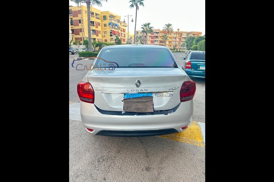 Logan Renault فضي