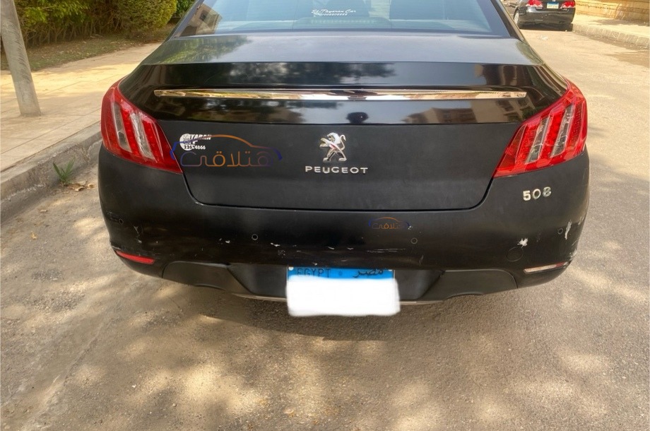 508 Peugeot أسود