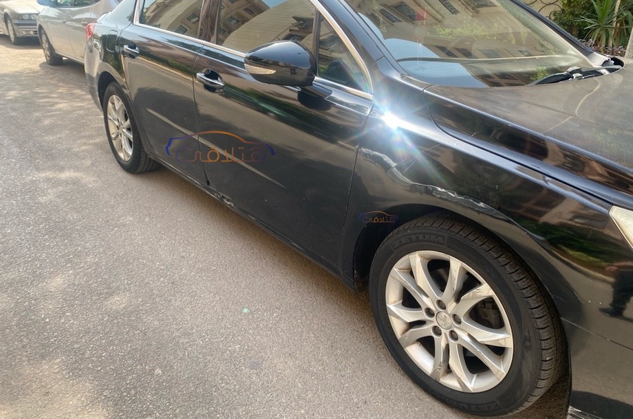 508 Peugeot أسود