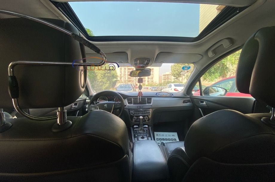 508 Peugeot أسود