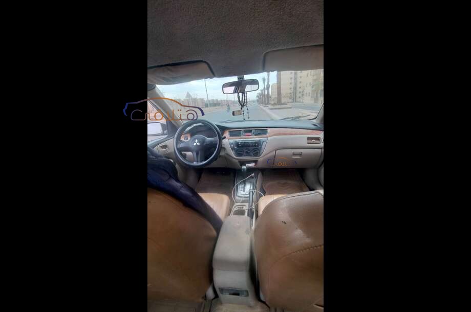 Lancer Puma Mitsubishi رمادي