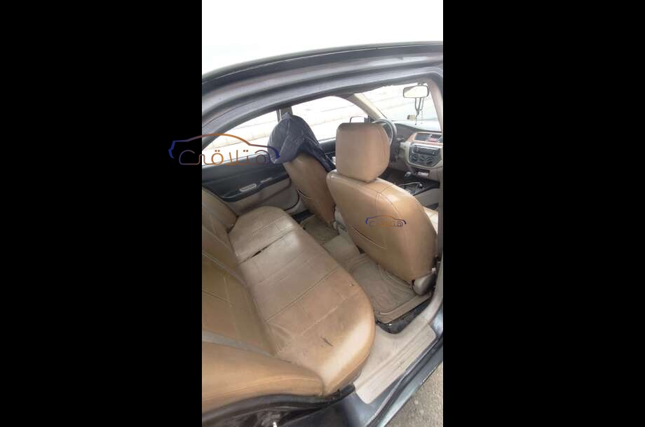 Lancer Puma Mitsubishi رمادي