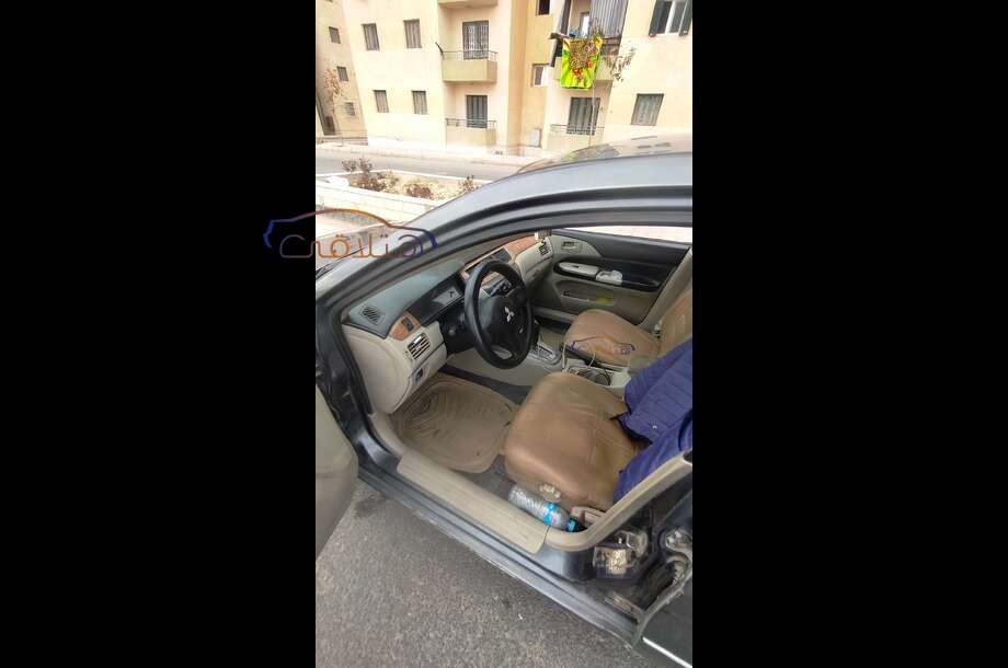 Lancer Puma Mitsubishi رمادي