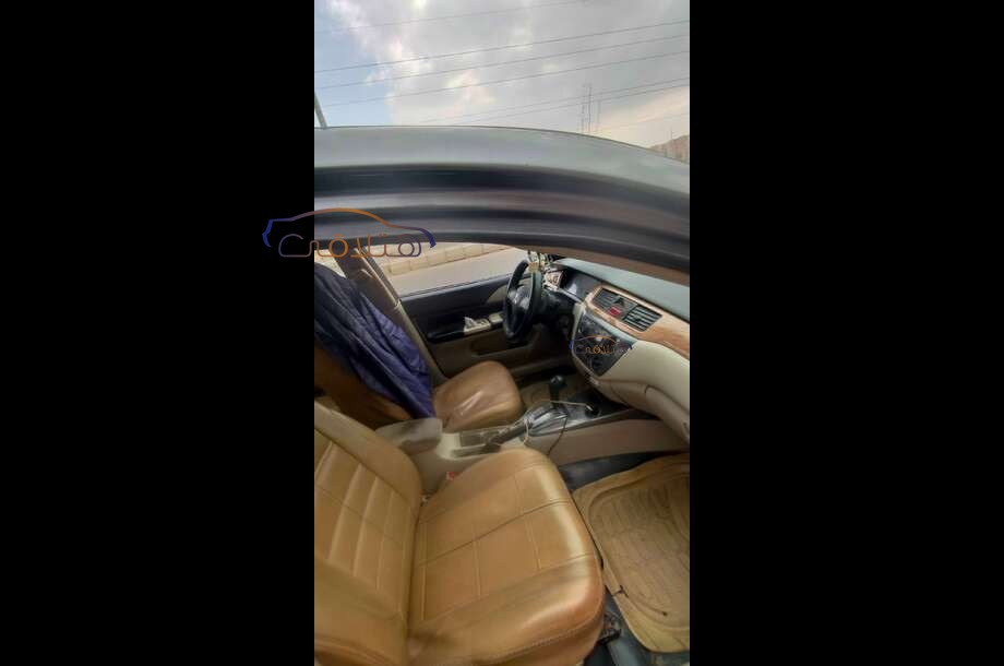 Lancer Puma Mitsubishi رمادي