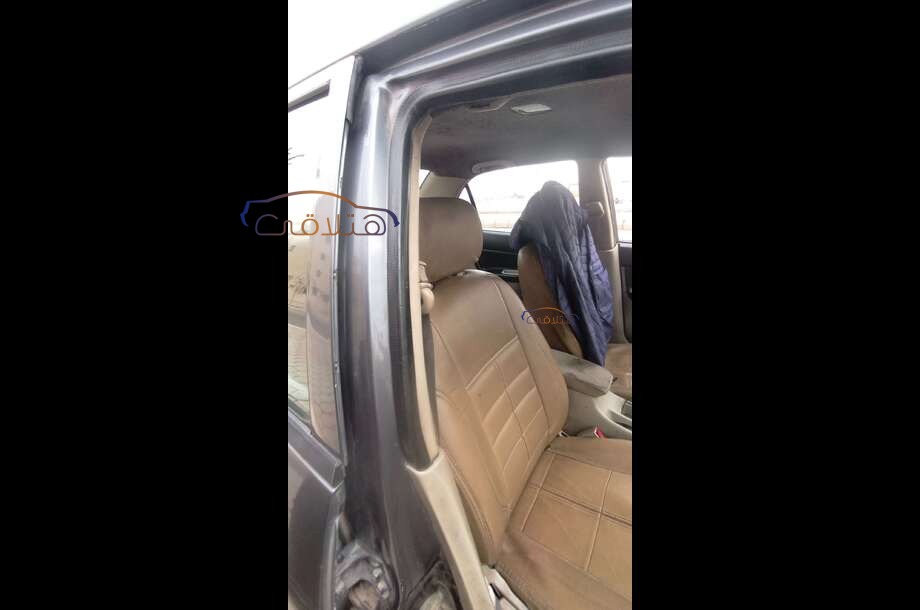 Lancer Puma Mitsubishi رمادي