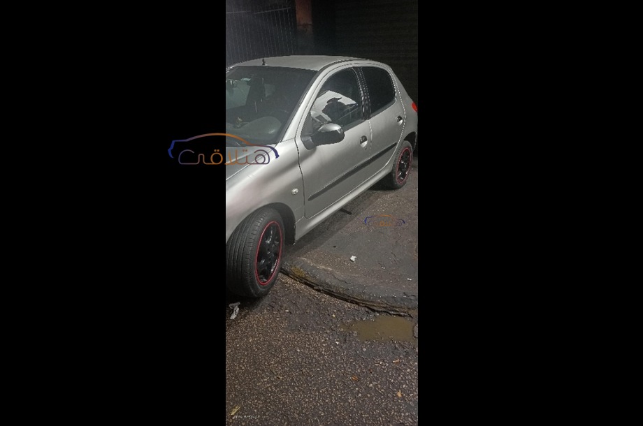 206 Peugeot فضي