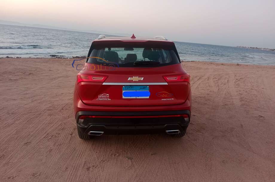 Captiva Chevrolet احمر